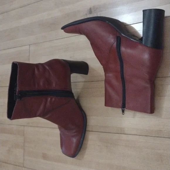 Principles Red Square Toe Boots.Leather upper.Size 7.5 - Picture 2 of 7